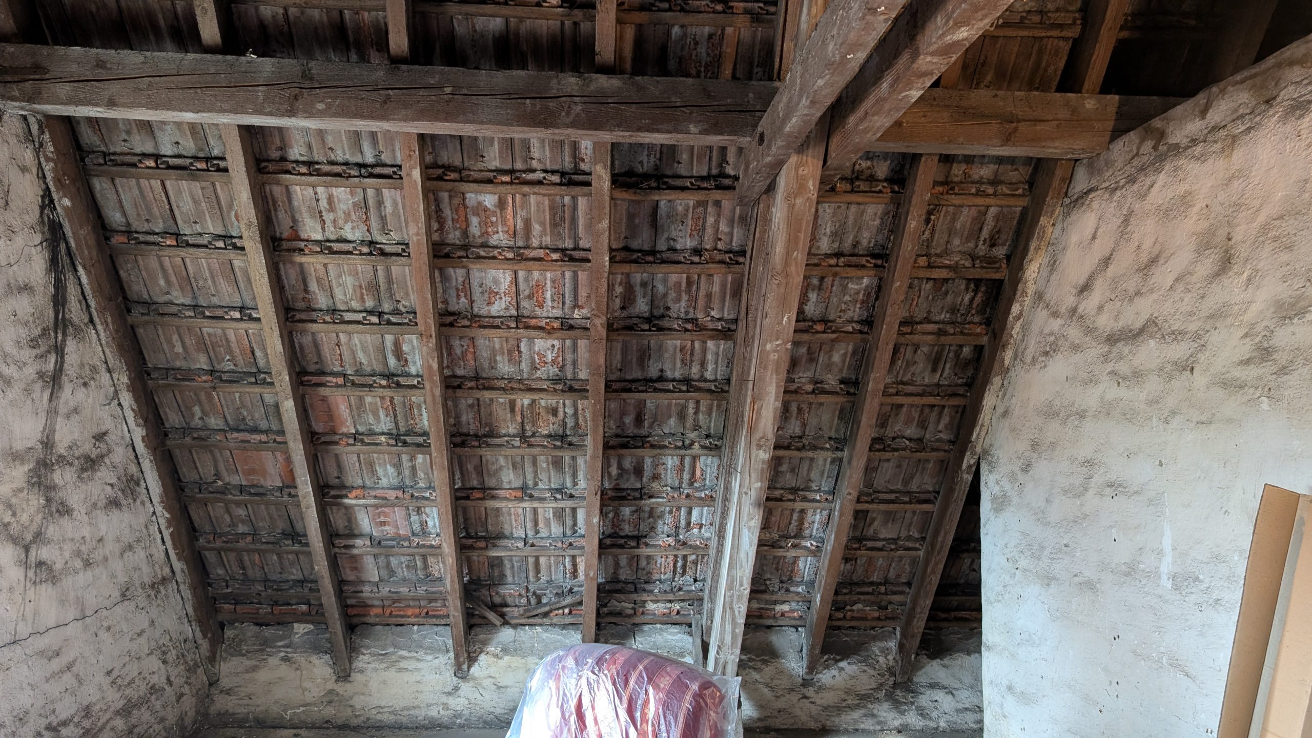 Avant travaux – combles à isoler et aménager à Saint-Avold